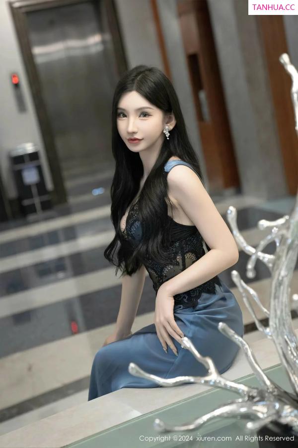周于希dummy  [XiuRen]高清写真图 2024.03.15 No.8242 周于希Sally 美腿黑丝第11张图片